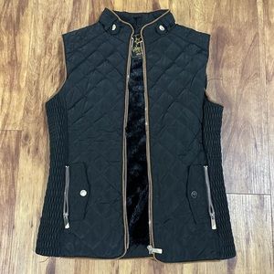 Special One quilted vest. Size small.